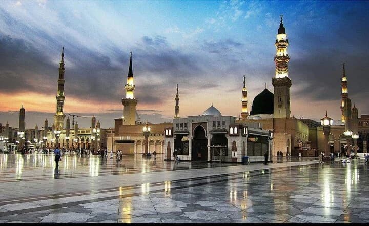 14 Nights 4 Star September Umrah Package